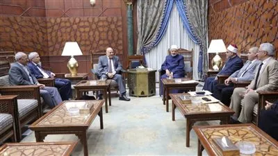 شيخ الأزهر يستقبل أمين عام اتحاد الجامعات العربية بمقر المشيخة 
