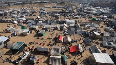 الجيش الإسرائيلي يهاجم مستودعات تابعة لـ 