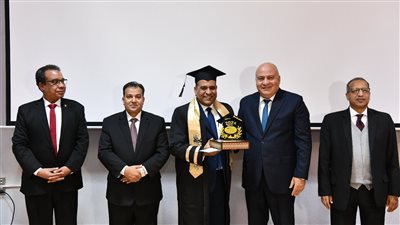 محافظ قنا يشهد حفل تخرج الدفعة الرابعة من الماجستير المهني لإدارة الأعمال بجامعة جنوب الوادي