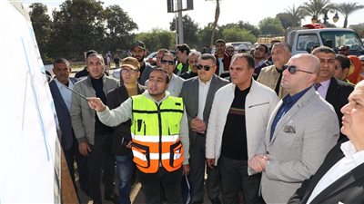 محافظ بني سويف يوجه بعمل سلم كهربائي لخدمة المسنين