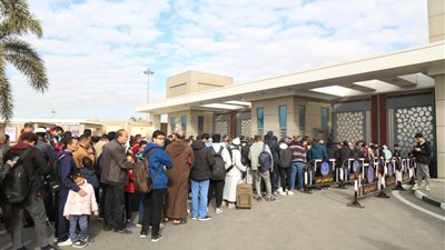 بوبات معرض الكتاب تستقبل المئات من المواطنين في ثاني أيامه 