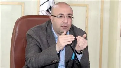 محافظ بني سويف يتابع جهود الزراعة في ملفات الأسمدة والمحاصيل والتعديات