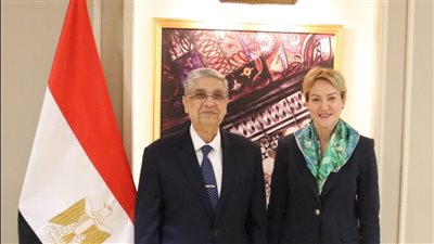 وزير الكهرباء والطاقة المتجددة يستقبل نائبة وزير البيئة والطاقة اليوناني لبحث سبل التعاون بين مصر واليونان