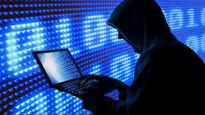 ما عقوبة السب والقذف عبر مواقع التواصل الاجتماعي؟