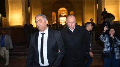 محمود الخطيب يتلقى عزاء العامري فاروق مع مجلس إدارة الأهلي