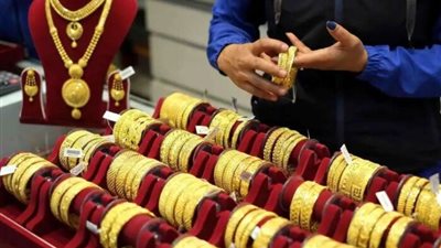 رئيس الشعبة يُحذر المصريين: انخفاض سريع ومتتالي بأسعار الذهب في هذا التوقيت