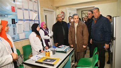 محافظ الغربية يتفقد قافلة مجلس الوزراء الطبية بكفر الزيات (صور)