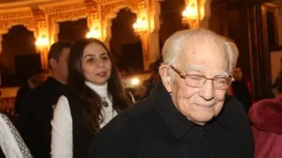 بالصور.. نجوم الفن يشاركون في تكريم الفنان القدير رشوان توفيق