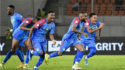 طاقم حكام مباراة الكونغو الديموقراطية وغينيا في أمم افريقيا