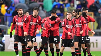 تردد القناة الناقلة لمباراة ميلان ضد جنوى اليوم الإثنين 5-5-2025 في الدوري الإيطالي