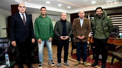 مجلس إدارة الزمالك يكرم محمد عبدالمنصف بعد الفترة التي قضاها مع الأبيض