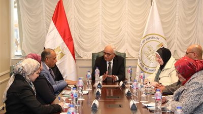 وزير التعليم يبحث مع مؤسسة 