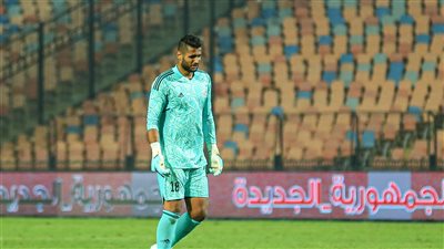 الحضري استقبل 40 هدفًا.. مدرب حراس مرمى الأهلي السابق يكشف مفاجأة عن الزنفلي