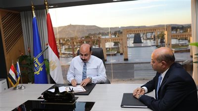 عاجل.. محافظ أسوان يعتمد نتيجة الفصل الدراسي الأول للشهادة الإعدادية بنسبة نجاح 77.7 %