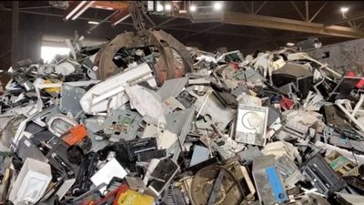 تفاصيل تقديم جامعة القاهرة مشروعا لإعادة تدوير المخلفات الإلكترونية (فيديو)