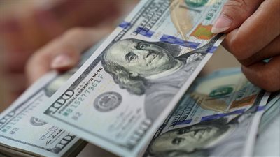 مساعد وزير الداخلية الأسبق: سعر الدولار في السوق السوداء غير حقيقي