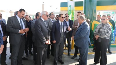 وزير البترول ومحافظ الجيزة يفتتحان محطتي غاز بمدينة 6 أكتوبر ودائري الهرم