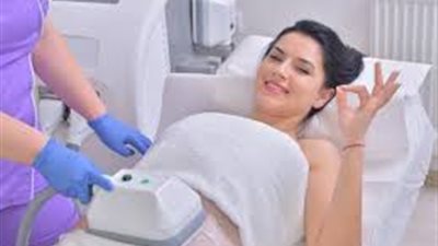 تقنيات شفط دهون البطن دون جراحة.. المزايا والعيوب