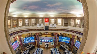 وسط تداولات تصل الي 4.8 مليار جنيه .. مؤشرات البورصة تنهي تعاملات اليوم علي تراجع 