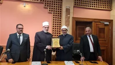 وكيل أوقاف الأسكندرية يكرم المتفوقين بمسابقة القرآن بمقرأة الأئمة ونقابة الصحفيين 