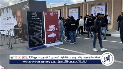 فتح أبواب حفل عمرو دياب بالمنارة وإقبال عدد غفير من الجمهور (صور)
