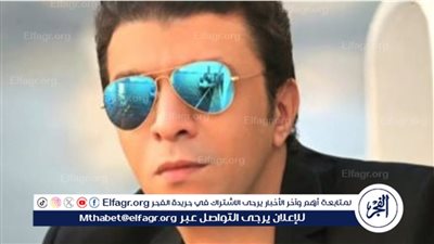 انهيار مصطفى كامل من البكاء في جنازة حلمي بكر