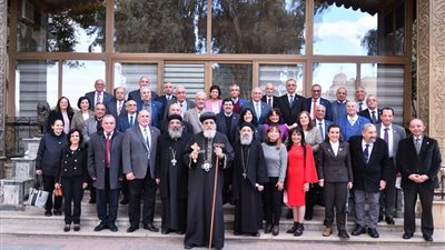 البابا تواضروس الثاني يلتقي مجموعة من خريجي 