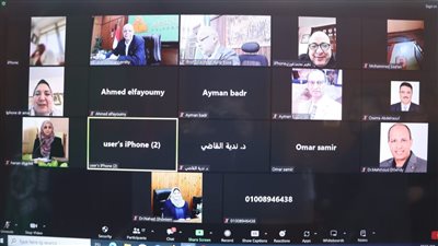 رئيس جامعة المنوفية يعقد اجتماعه الشهري بعمداء الكليات 