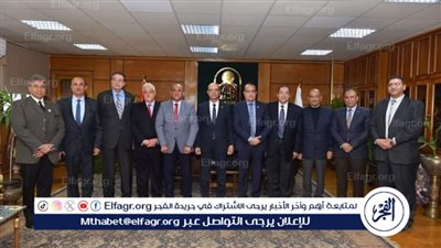 رئيس جامعة أسيوط يستقبل مُمثلي الكلية الملكية للأطباء ببريطانيا