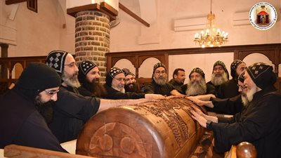 تطييب رفات القديس القمص ميخائيل البحيري المحرقي