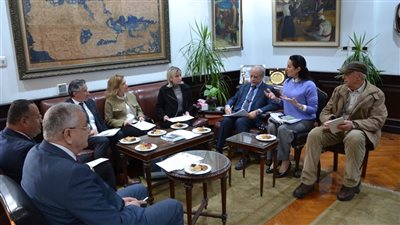 رئيس جامعة الإسكندرية يستقبل وفد الوكالة الجامعية الفرانكفونية