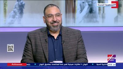 ناقد فنى عن 