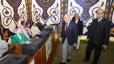 نقيب المهندسين بالقليوبية يدلي بصوته في انتخابات التجديد النصفي للنقابة