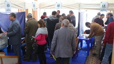  تزايد الاقبال بانتخابات التجديد النصفي لنقابة المهندسين بمقر النادي بالإسكندرية