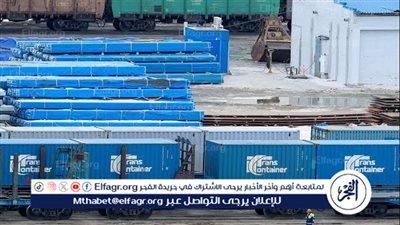 مهاجمون مجهولون يفرغون ذرة أوكرانية من قطار في بولندا