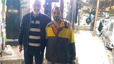 عامل نظافة يكشف تفاصيل عثوره على 300 ألف جنيه وإعادتها لصاحبها (فيديو)