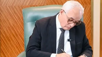 ندب «عبدالواحد» لشغل وظيفة رئيس الجهاز التنفيذي للهيئة العامة لمحو الأمية لمدة عام