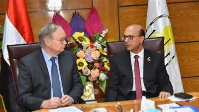 رئيس جامعة أسيوط يبحث مع سفير الاتحاد الأوروبي إنشاء أكاديمية دولية للتدريب على أنظمة التعلم التكنولوجية الحديثة