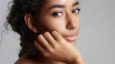 لذوات البشرة السمراء.. وصفات طبيعية مضمونة للتفتيح لا تفوتيها!