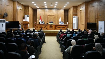 محافظ قنا: مد فترة تجديد الحضانات 6 أشهر لحين توفيق أوضاعهم