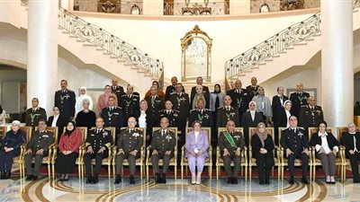 وزير الدفاع والإنتاج الحربى يكرم قادة القوات المسلحة المحالين للتقاعد