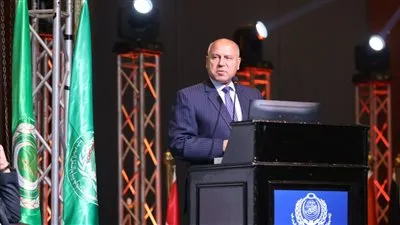 وزير النقل: قطاع النقل في مصر يحظى بأهمية كبيرة