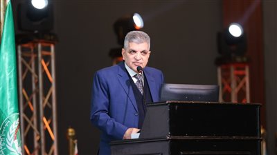 الفريق أسامة ربيع: هيئة قناة السويس تحرص على توطين الصناعات والأنشطة الصديقة للبيئة 