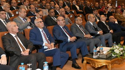 وزير الإنتاج الحربي يناقش الموازنة العامة التخطيطية المقترحة للشركات والوحدات التابعة للعام المالي (2024 / 2025)