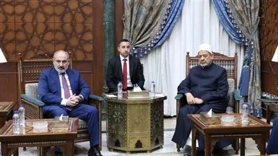 شيخ الأزهر ورئيس وزراء أرمينيا يتَّفقان على تنظيم معرض للمخطوطات الإسلامية