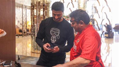 الشناوي يصل فندق إقامة بعثة الأهلي في السعودية 