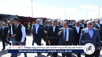عاجل - رئيس الوزراء يتابع تنفيذ التوجيهات الرئاسية بالإفراج الفوري عن السلع الأساسية ومستلزمات الإنتاج من الموانئ (صور)