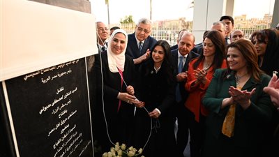 وزيرة التضامن تفتتح مستشفى حروق 