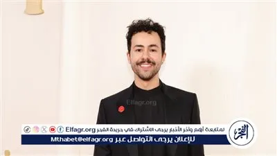 رامي يوسف بالجلابية على السجادة الحمراء بحفل جوائز الأوسكار الـ 96 لعام 2024