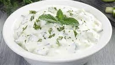 تجهيز سحور خفيف مع زيت الزيتون والبادي والعسل